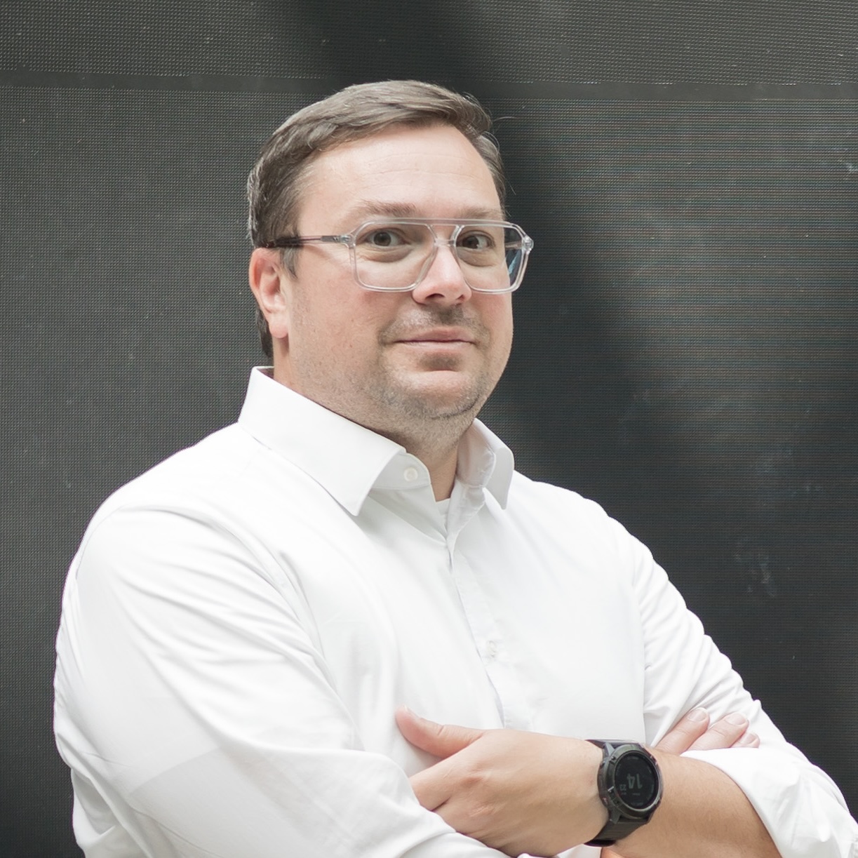Dr. Holger Plasser, CEO Dr. Holger Plasser, CEO