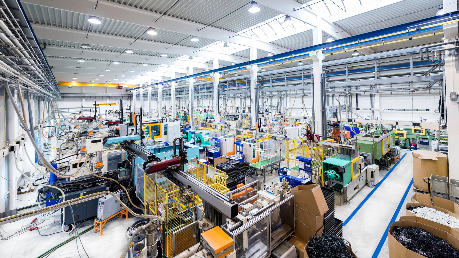 Industrial plastic production – Getty Images Signatur